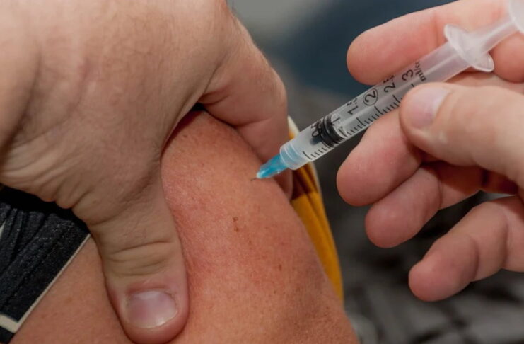 Żary: Bezpłatne szczepienia przeciw grypie dla seniorów Szczepienie