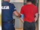 Mężczyzna z bronią sterroryzował kamienicę w Żarach, padły strzały. 30-latek usłyszał 8 zarzutów